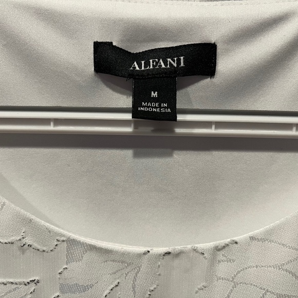 Alfani Size Medium White Top with Floral Pattern and Silver Accent Stitching - Picture 2 of 5